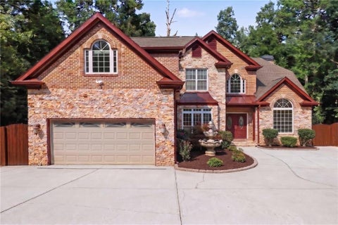 Homes For Sale - 760 Links View Drive<br/> Sugar Hill, GA 30518