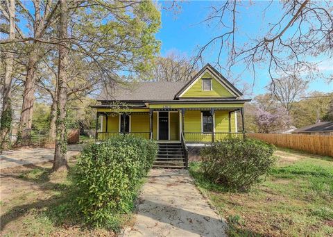 Homes For Sale - 711 Davis Street<br/> Walton County, Monroe, GA 30655