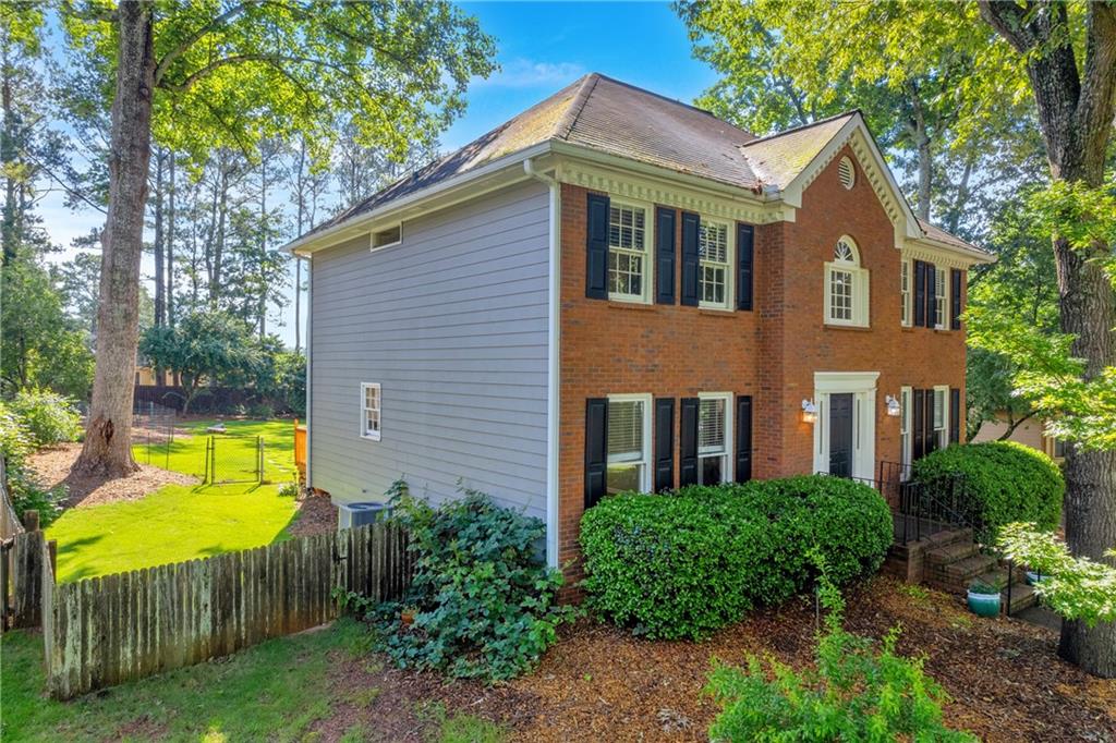 2151 Hamstead Court, Suwanee, Georgia image 4
