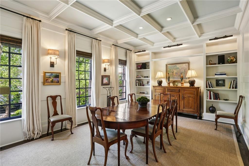 2802 Rumson Court NE 2