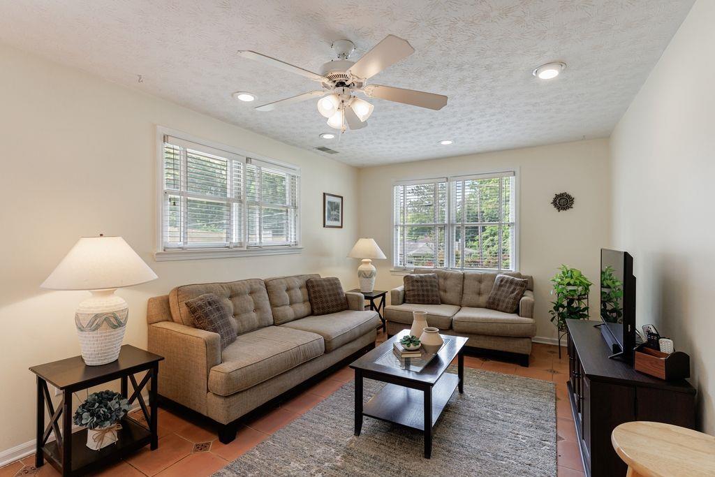 3060 Wilson Road, Decatur, Georgia image 18