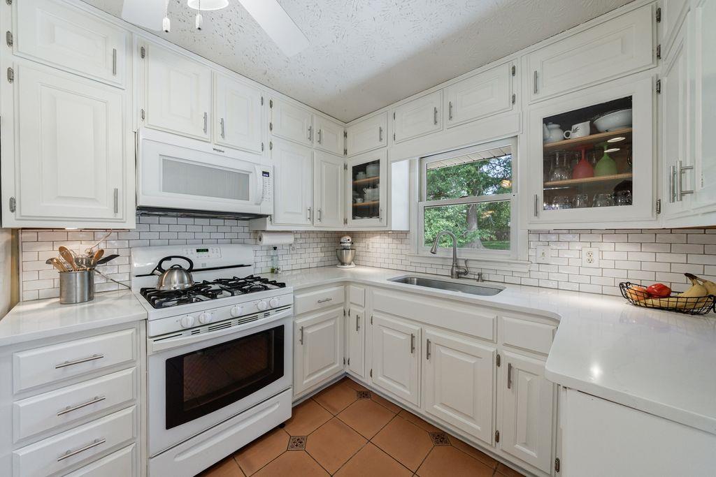 3060 Wilson Road, Decatur, Georgia image 11