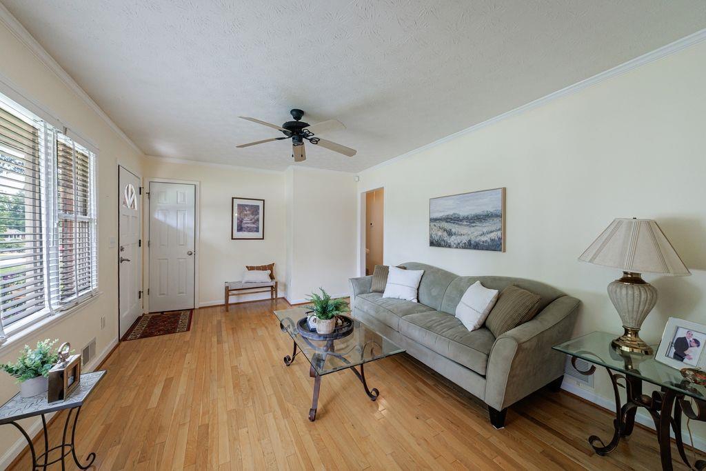 3060 Wilson Road, Decatur, Georgia image 10