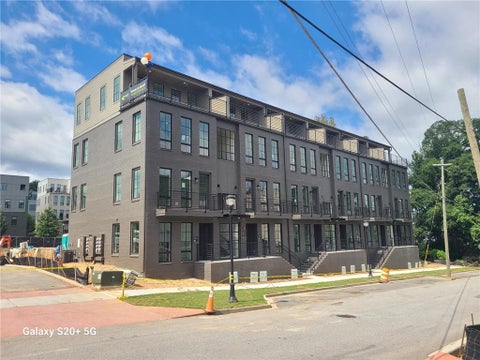 Condo For Sale - 1283 Felix Court Nw Ln #73<br/> Atlanta, GA 30318