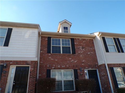 A home in Adairsville