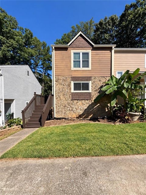 Townhouse For Rent - 1330 Ridgecrest Lane<br/> Smyrna, GA 30080