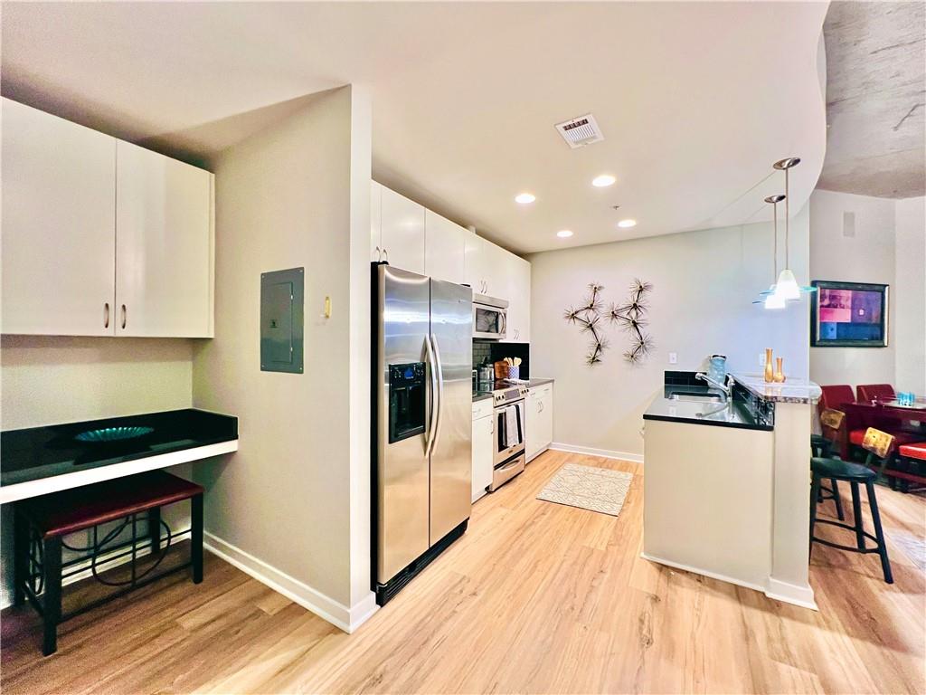 400 W Peachtree Street NW 2704