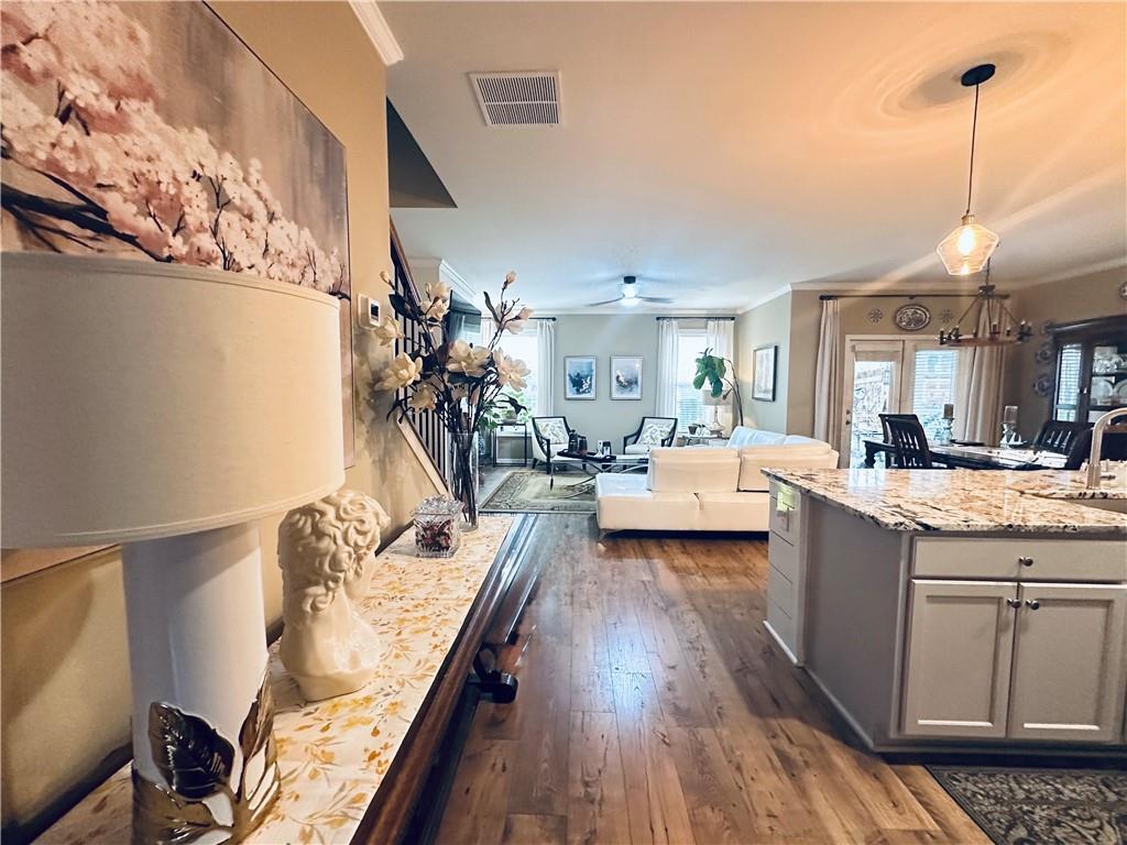 5613 Elmwood Lane, Flowery Branch, Georgia image 3