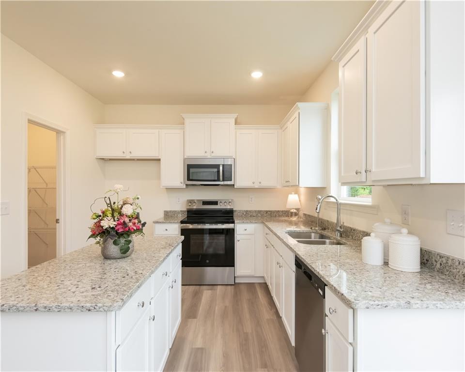 Shoals Crossing - Residential