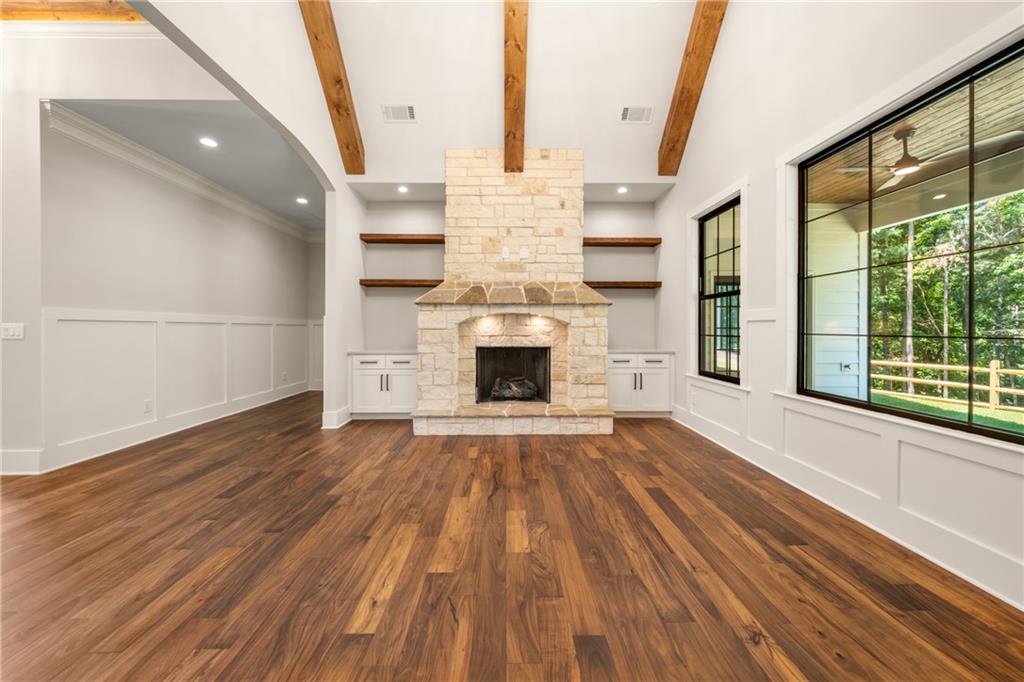 146 Lakeside Drive