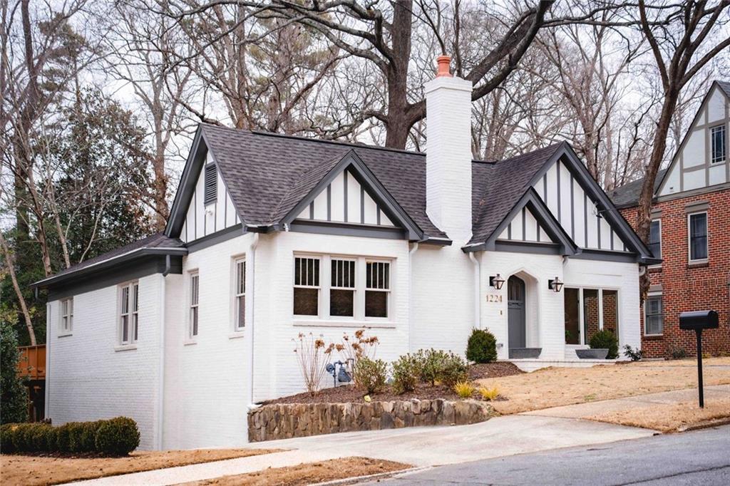 1224 Stillwood Drive NE