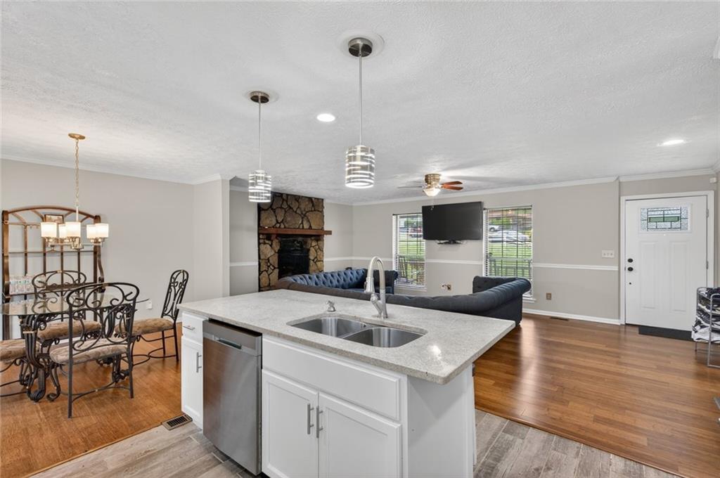 6439 Briarwood Court