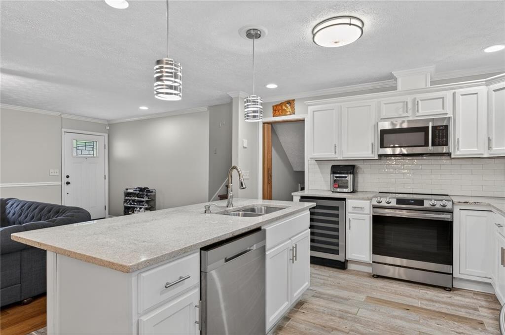 6439 Briarwood Court