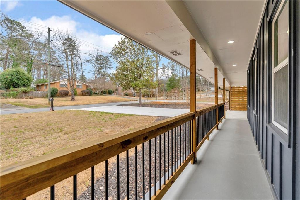 656 Brookline Drive SE