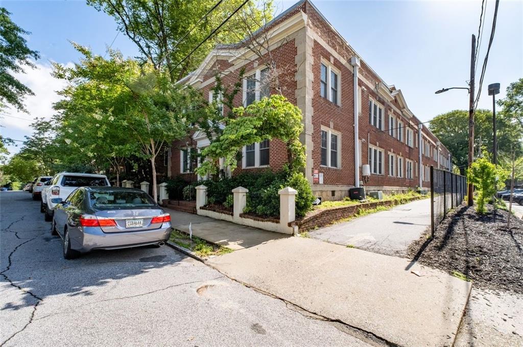 733 Frederica Street #17, Atlanta, Georgia image 2