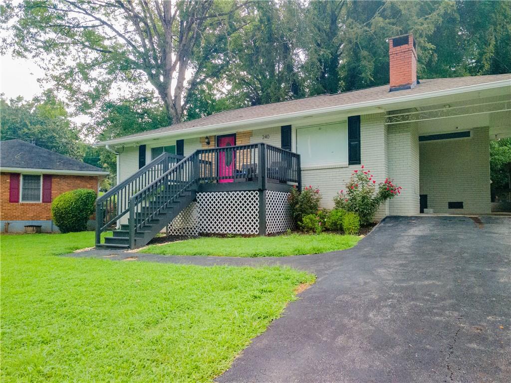 240 W Lake Drive NW