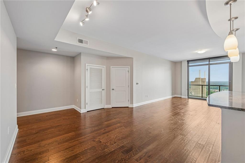270 17th Street NW 3106