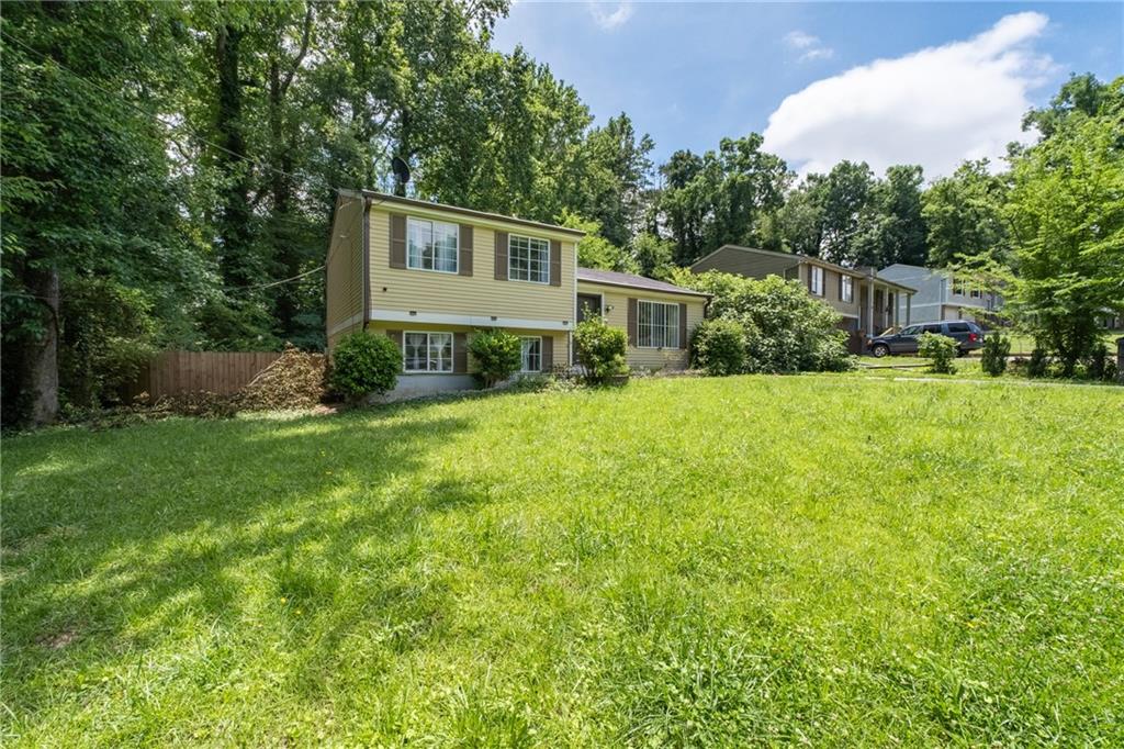 726 Lawndale Court