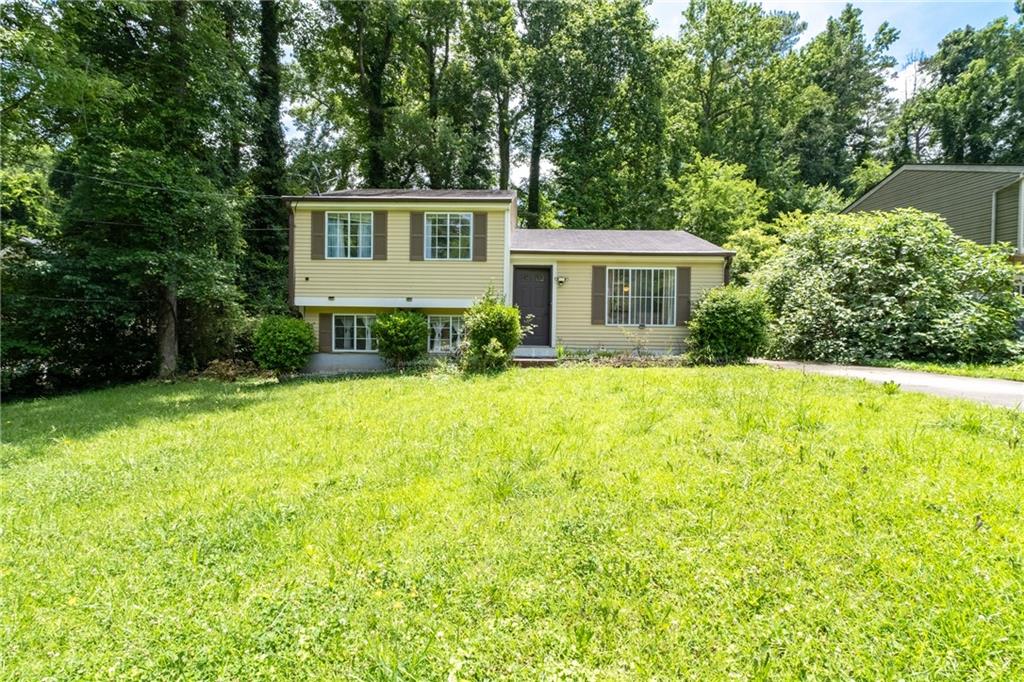 726 Lawndale Court