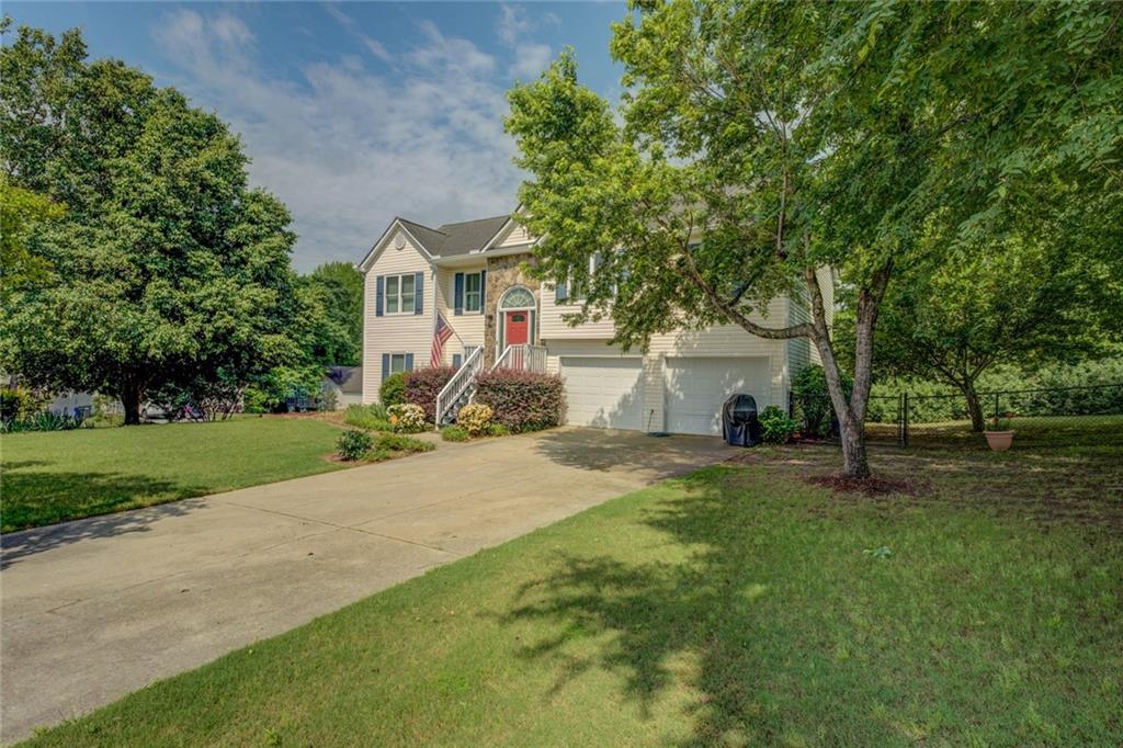 3870 Michaels Creek Court, Loganville, Georgia image 6