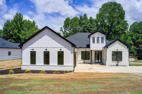 532 Rockbridge Road Lilburn GA 30047
