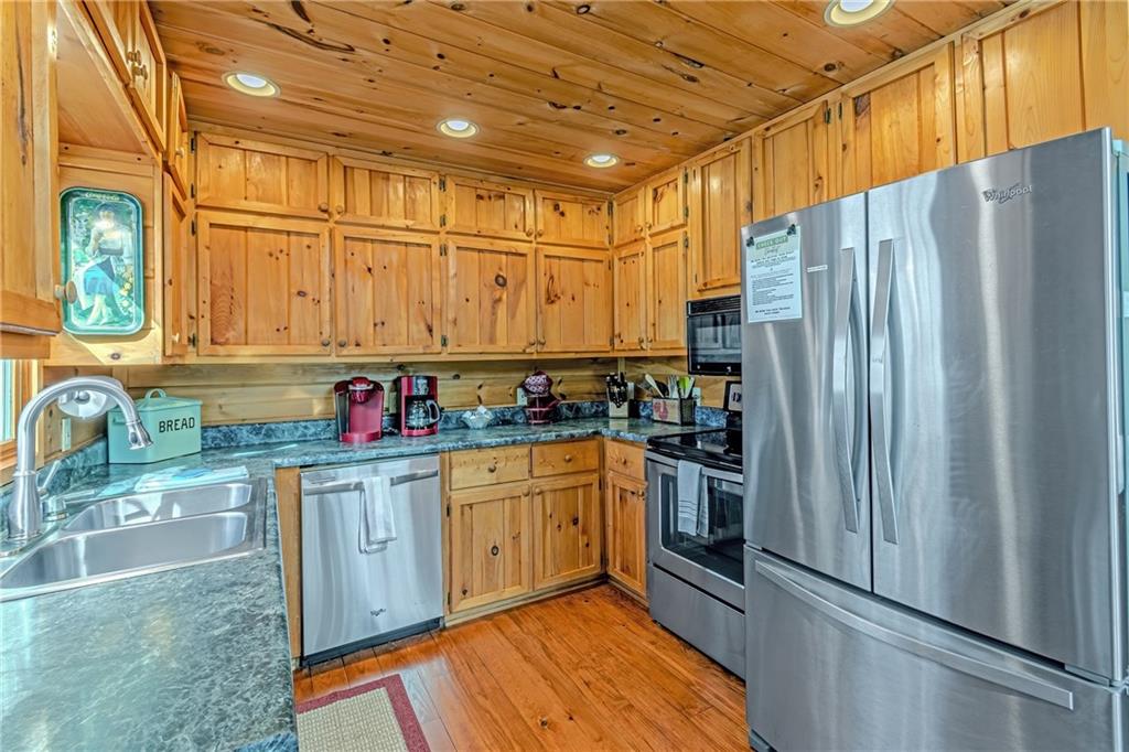 1023 Knollwood Road