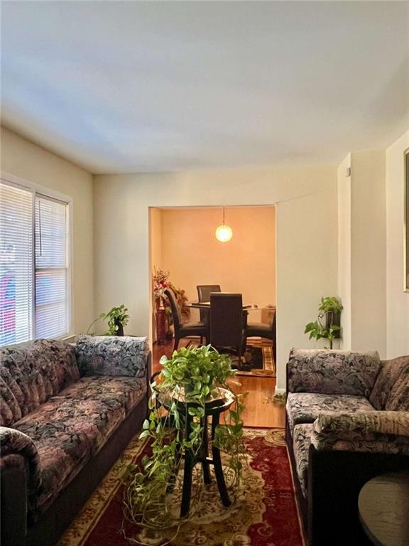 202 Oakcliff Court NW