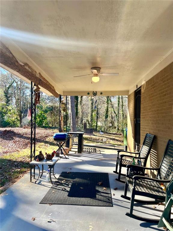 202 Oakcliff Court NW