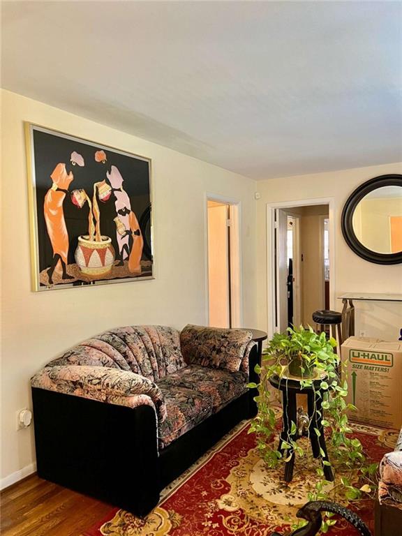 202 Oakcliff Court NW