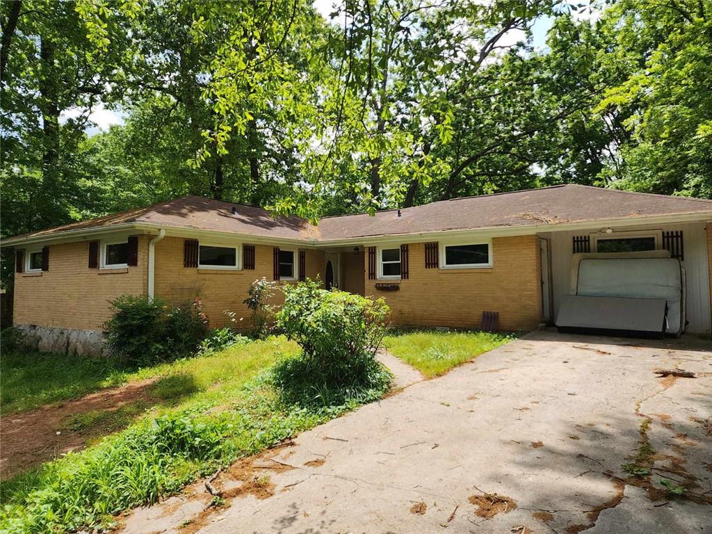 1321 Snapfinger Road, Decatur, Georgia image 1