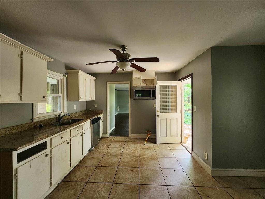1321 Snapfinger Road, Decatur, Georgia image 6
