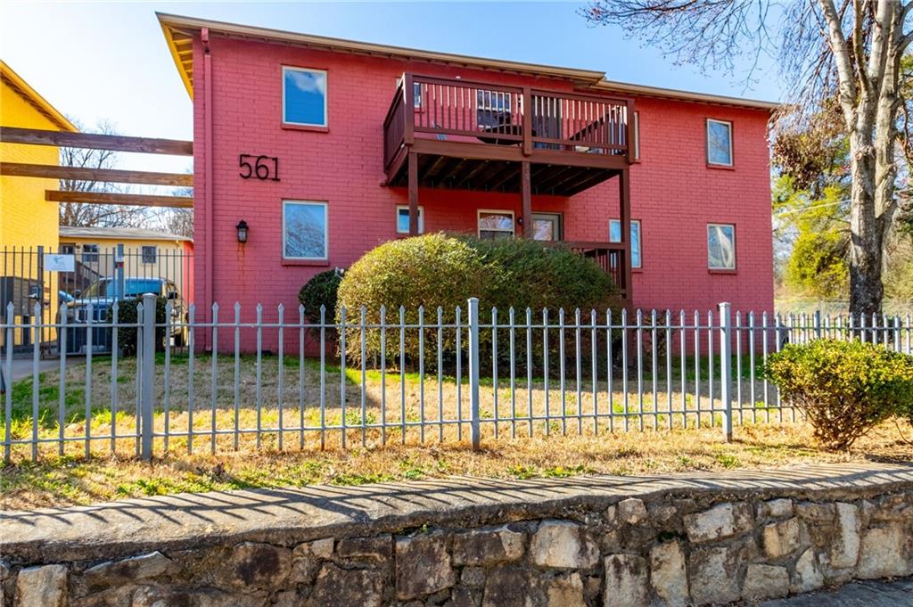 561 Formwalt Street SW 10