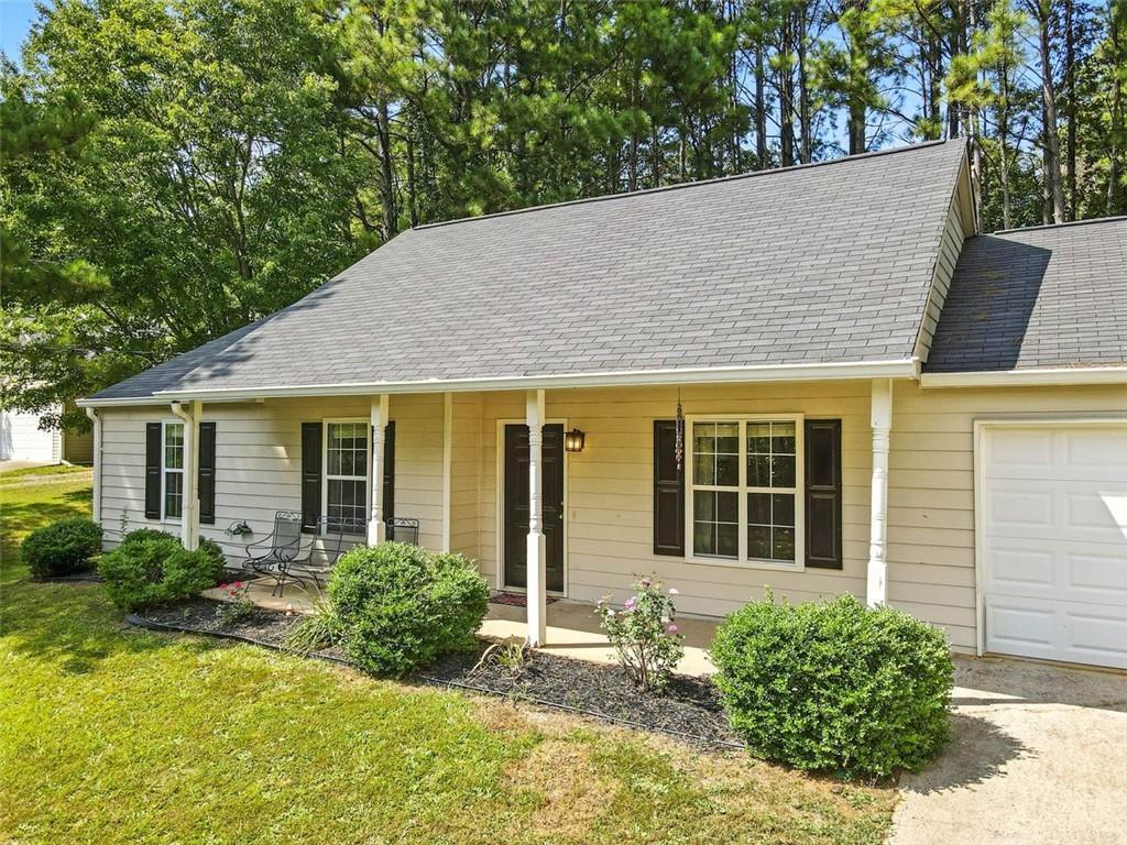 502 E Lake Court
