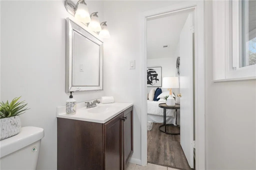 Smyrna, Georgia 30080, United States, 3 Bedrooms Bedrooms, ,2 BathroomsBathrooms,Residential,Active,18900