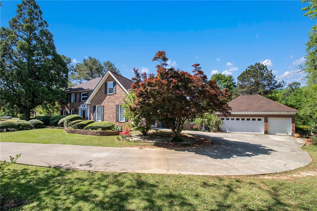 2405 Old Salem Road SE