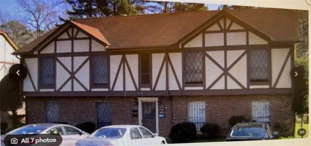 INVESTORS DREAM. CASH BUYERS ARE VERY WELCOME. THE PRICE IS RIGHT. 1 BEDROOM 1 BATH 2ND FLOOR CONDO. WALK IN CLOSET IN THE BEDROOM. THERE'S A DECK OFF OF THE KITCHEN WHERE YOU CAN SIT OUT AND ENJOY EVENINGS. IT'S A GREAT LOCATION. RIGHT NEXT TO THE EXPRESSWAY. YOU'RE DOWNTOWN AND TO THE AIRPORT IN RECORD TIME. SOLD "AS IS". REACH OUT TO ME TODAY FOR AN EASY SHOWING. HOA TAKES CARE OF WATER, GRASS AND ENTRY GATE. MOTIVATED SELLER. MAKE AN OFFER.