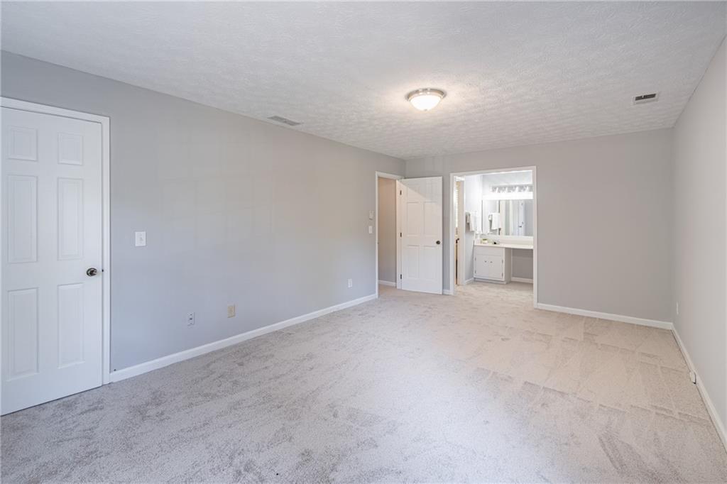 714 Lanford Springs Drive, Lilburn, Georgia image 19