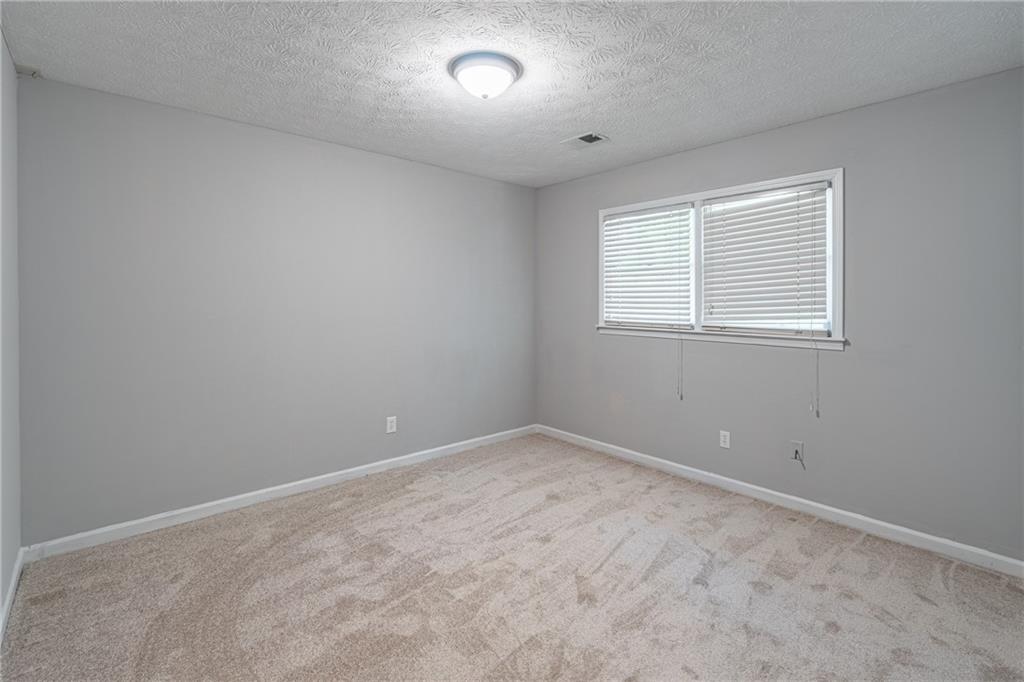 714 Lanford Springs Drive, Lilburn, Georgia image 21