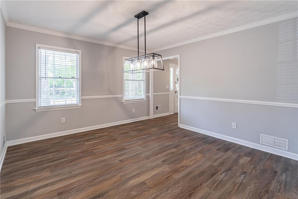 714 Lanford Springs Drive, Lilburn, Georgia image 7