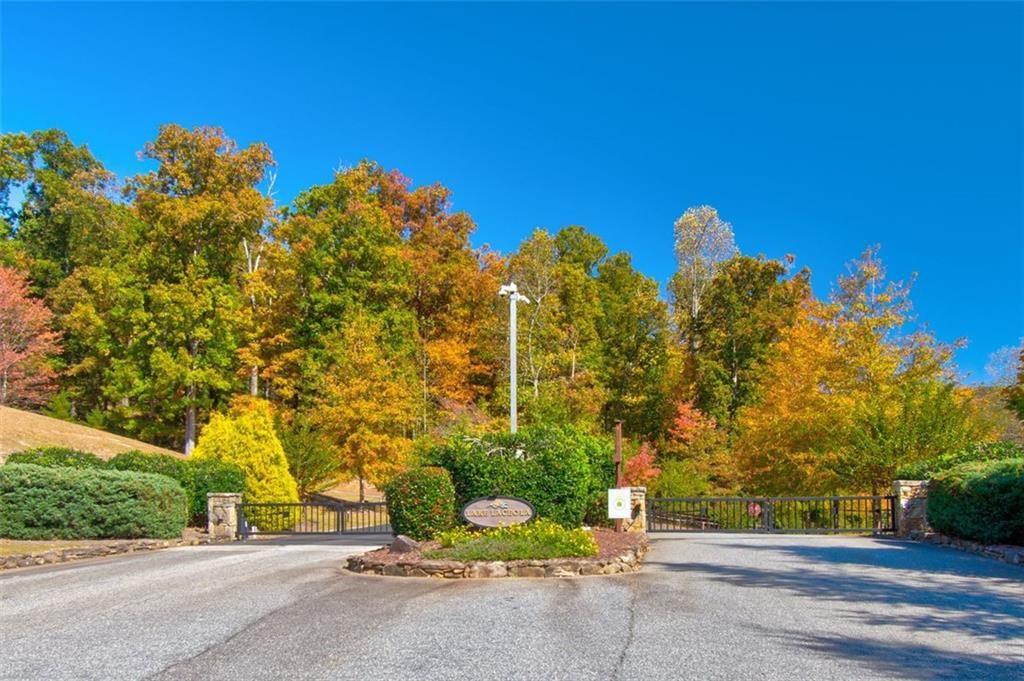 228 Stone Cliff Trace