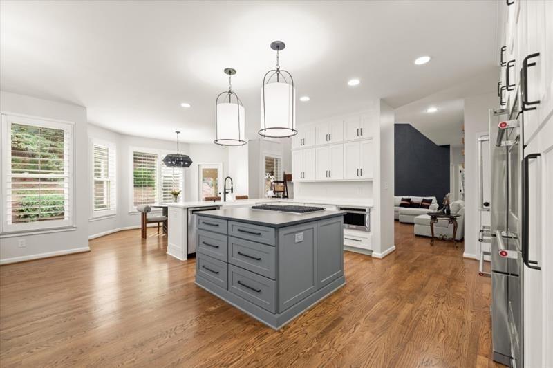 1215 Lake Washington Circle