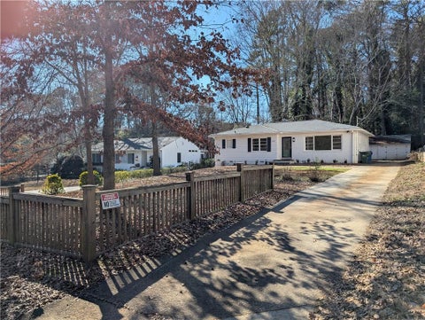 Homes For Rent - 1952 Wellbourne Drive<br/> Atlanta, GA 30324
