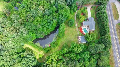 A home in Dawsonville