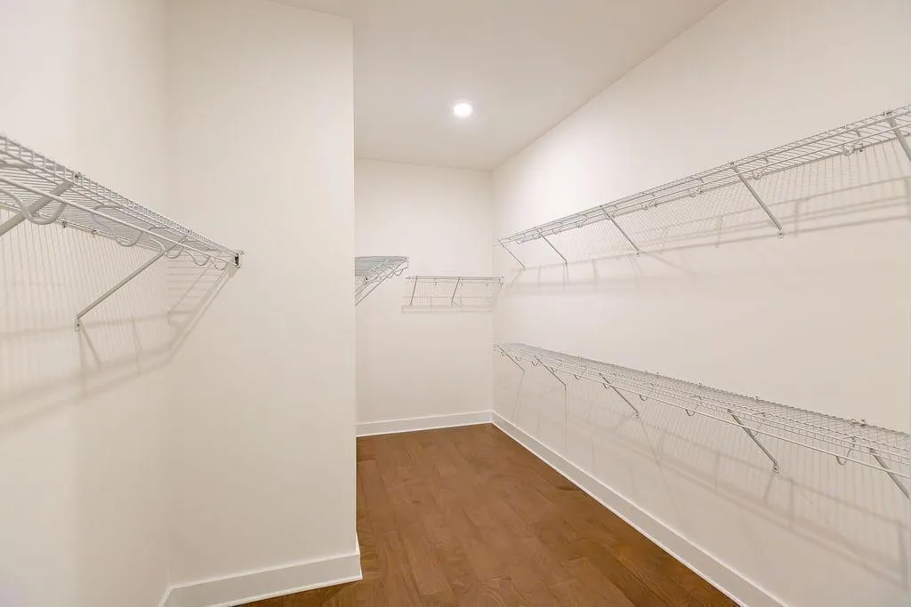 Gainesville, Georgia 30506, United States, 4 Bedrooms Bedrooms, ,4 BathroomsBathrooms,Residential,Active,214365