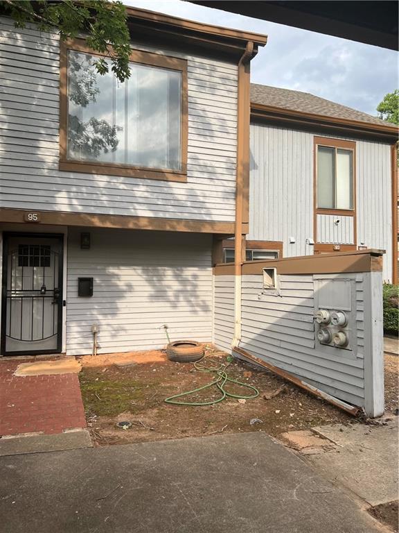 Photo 1 of 13 — 95 Willowick Drive, Lithonia, GA 30038