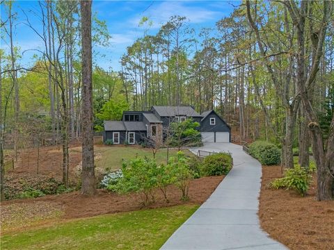 Homes For Sale - 2049 Kramer Way<br/> Marietta, GA 30062
