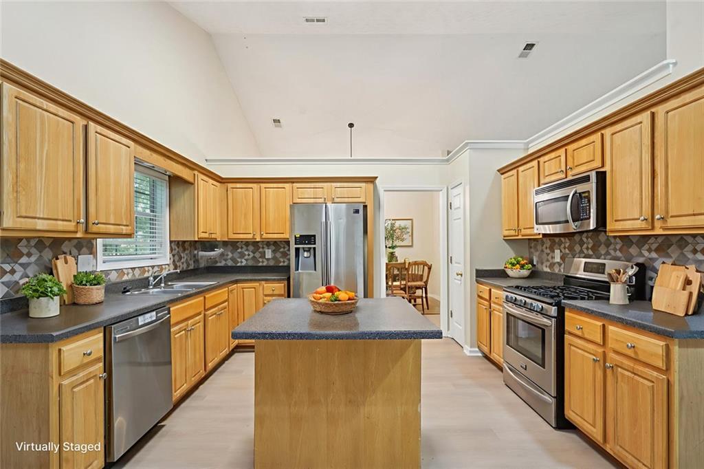 1905 Cedar Walk Lane