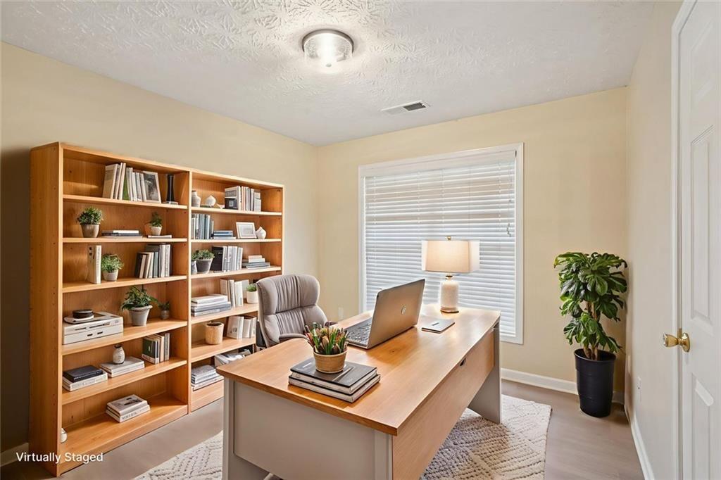 1905 Cedar Walk Lane