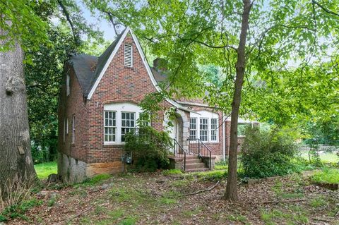 1699 EMERALD Avenue SW Atlanta GA 30310