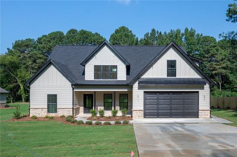 140 Cambridge Court Calhoun GA 30701